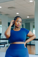 Load image into Gallery viewer, Prestige Crop